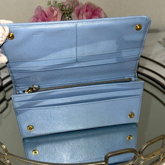 Authentic PRADA ribbon saffiano flap leather wallet - Picture 12 of 16